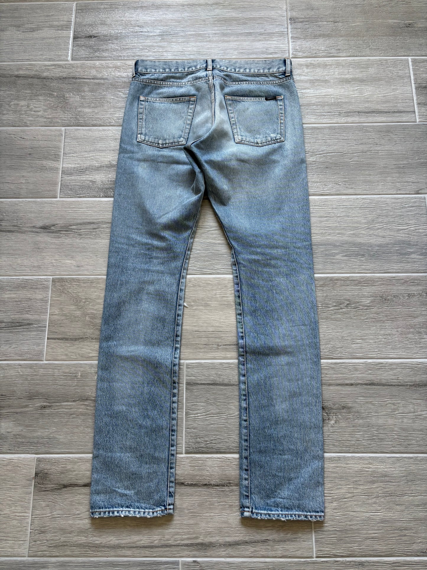 Saint Laurent Paris D18