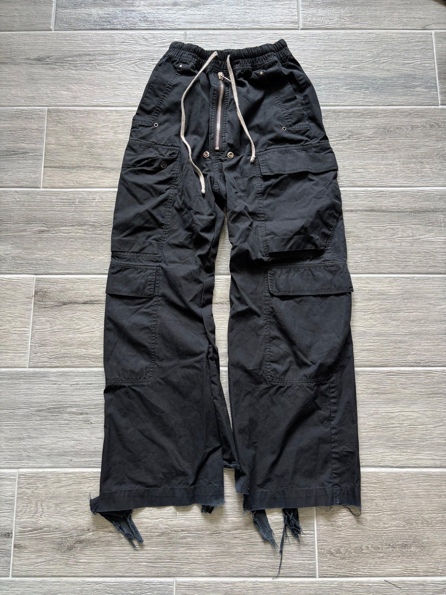 Black Baggy Cargo Pants